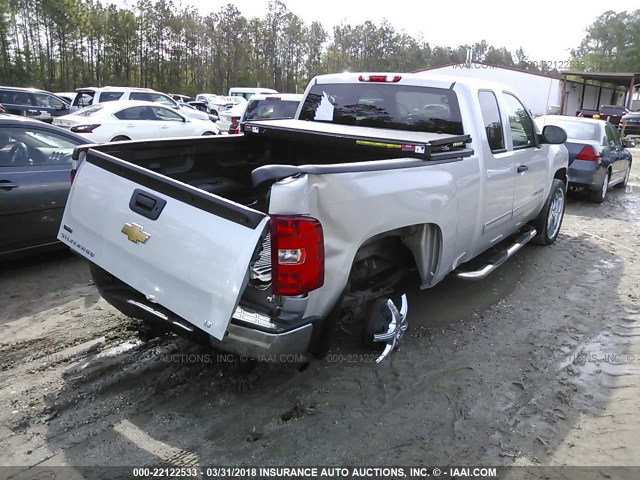 1GCRCSE03BZ139590 - 2011 CHEVROLET SILVERADO C1500 LT SILVER photo 4