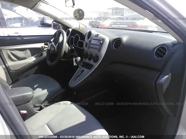 2T1LE40E79C003630 - 2009 TOYOTA COROLLA MATRIX S SILVER photo 5