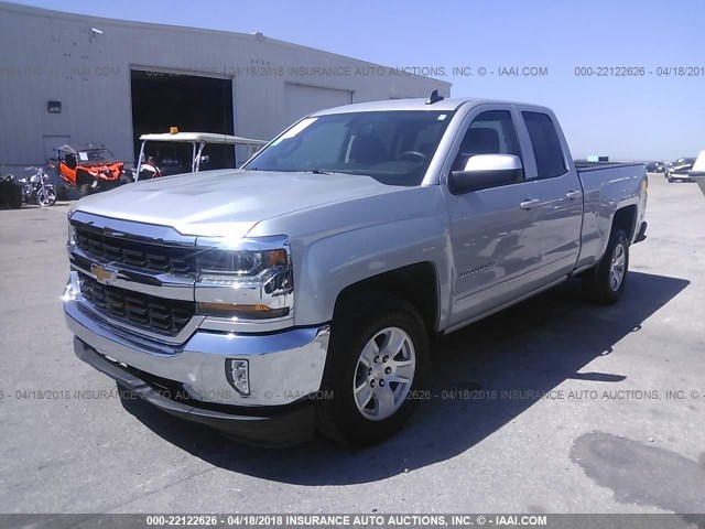 1GCRCREC7HZ300664 - 2017 CHEVROLET SILVERADO C1500 LT SILVER photo 2