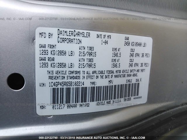 1C4GP45R65B102214 - 2005 CHRYSLER TOWN & COUNTRY  SILVER photo 9