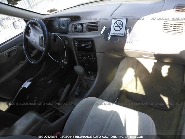 4T1BG22K1XU917185 - 1999 TOYOTA CAMRY CE/LE/XLE 米色 照片 5