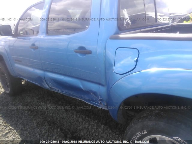 5TELU42N05Z008950 - 2005 TOYOTA TACOMA DOUBLE CAB ლურჯი ფოტო 6