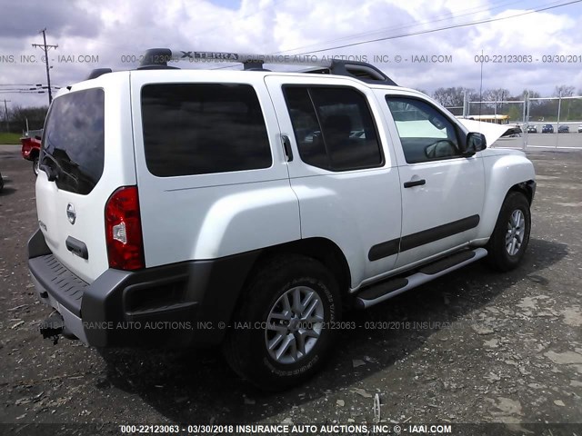 5N1AN0NU1FN665496 - 2015 NISSAN XTERRA X/S/PRO-4X WHITE photo 4