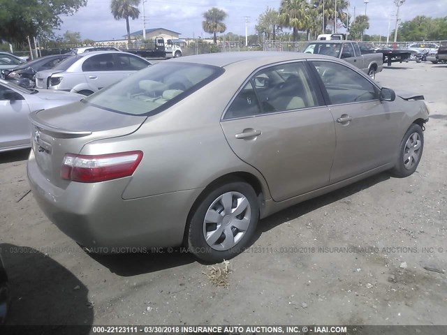 4T1BE46K29U268253 - 2009 TOYOTA CAMRY SE/LE/XLE GOLD photo 4