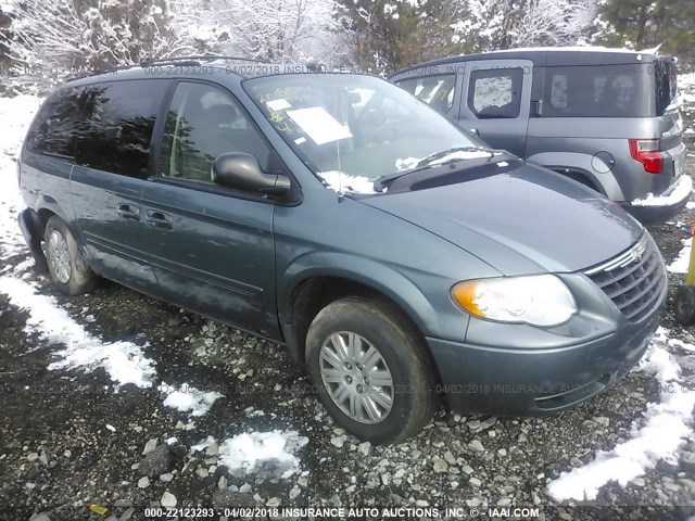 2C4GP44R25R450191 - 2005 CHRYSLER TOWN & COUNTRY LX GREEN photo 1