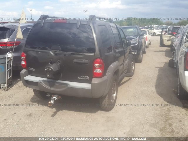 1J4GK38K85W598207 - 2005 JEEP LIBERTY RENEGADE BROWN photo 4