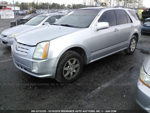 1GYEE637260180572 - 2006 CADILLAC SRX SILVER photo 2