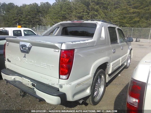 3GNEC12Z26G118173 - 2006 CHEVROLET AVALANCHE C1500 WHITE photo 4