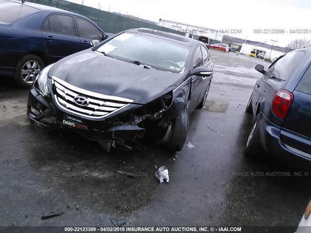 5NPEC4AC2DH700298 - 2013 HYUNDAI SONATA SE/LIMITED BLACK photo 2