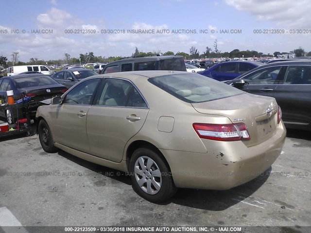 4T1BF3EK3BU679577 - 2011 TOYOTA CAMRY SE/LE/XLE GOLD photo 3