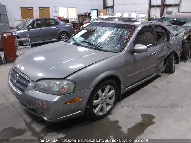 JN1DA31D82T449853 - 2002 NISSAN MAXIMA GLE/GXE/SE GRAY photo 2