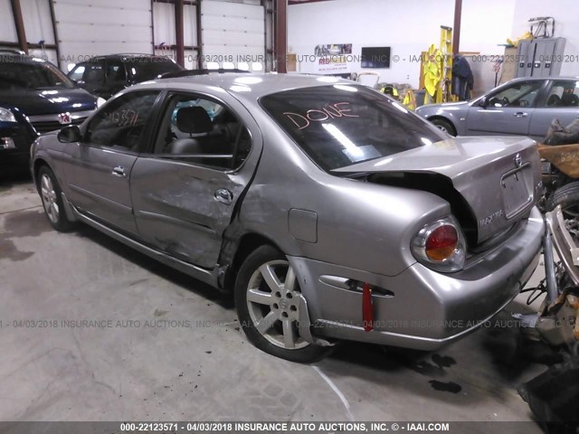 JN1DA31D82T449853 - 2002 NISSAN MAXIMA GLE/GXE/SE GRAY photo 3