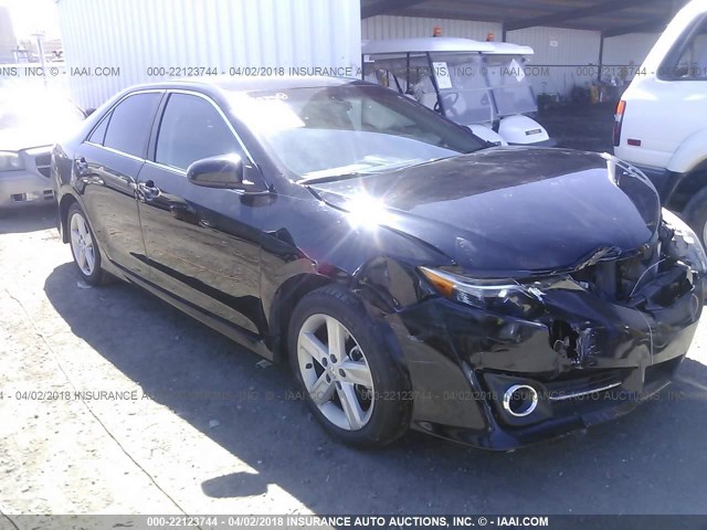 4T1BF1FK5EU791675 - 2014 TOYOTA CAMRY L/SE/LE/XLE BLACK photo 1