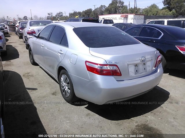 4T4BE46K99R057153 - 2009 TOYOTA CAMRY SE/LE/XLE Күміс фото 3