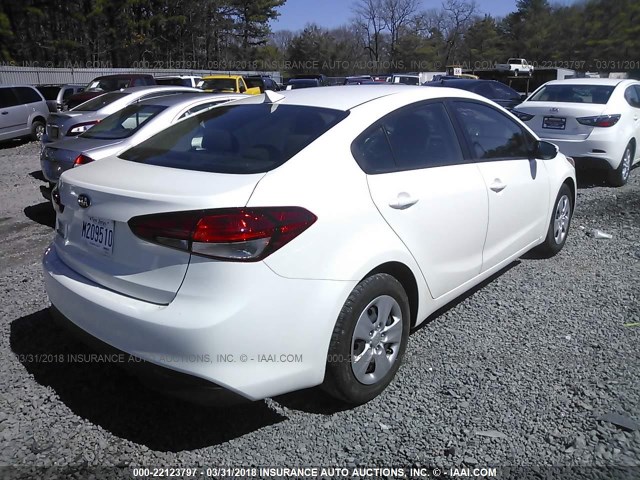 3KPFK4A7XHE043769 - 2017 KIA FORTE LX WHITE photo 4