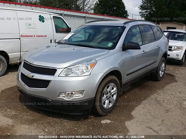 1GNLREED0AJ266455 - 2010 CHEVROLET TRAVERSE LS SILVER photo 2