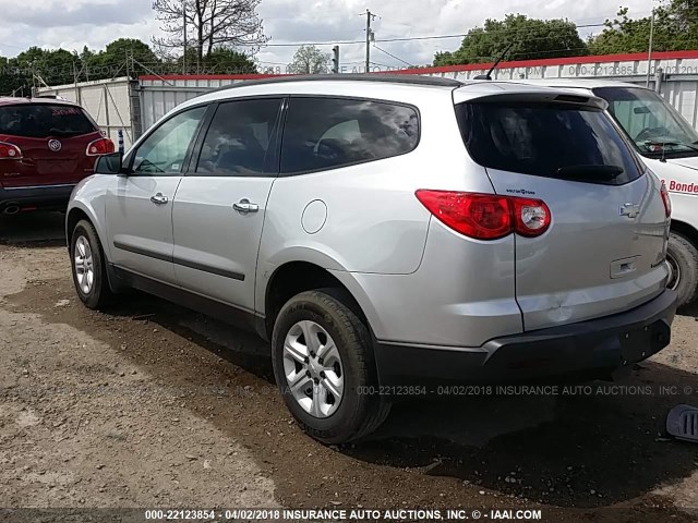 1GNLREED0AJ266455 - 2010 CHEVROLET TRAVERSE LS SILVER photo 3