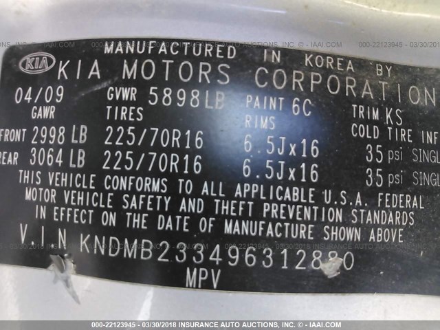 KNDMB233496312880 - 2009 KIA SEDONA EX/LX SILVER photo 9