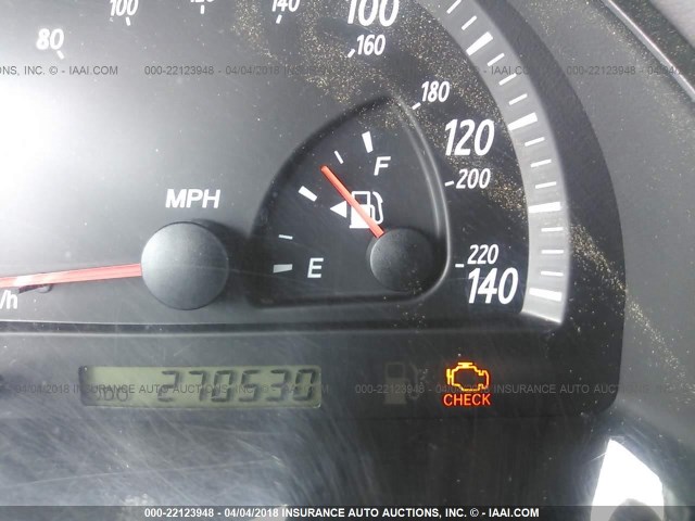 4T1BE32K42U566728 - 2002 TOYOTA CAMRY LE/XLE/SE 银色 照片 7