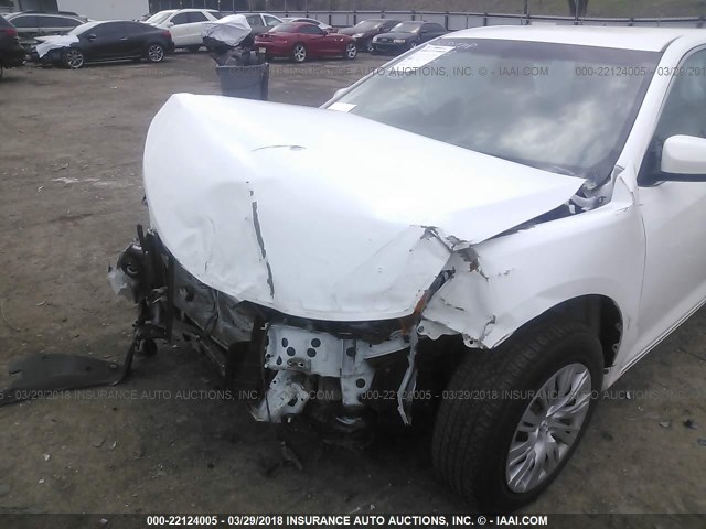 4T1BF1FK2DU268080 - 2013 TOYOTA CAMRY L/SE/LE/XLE WHITE photo 6