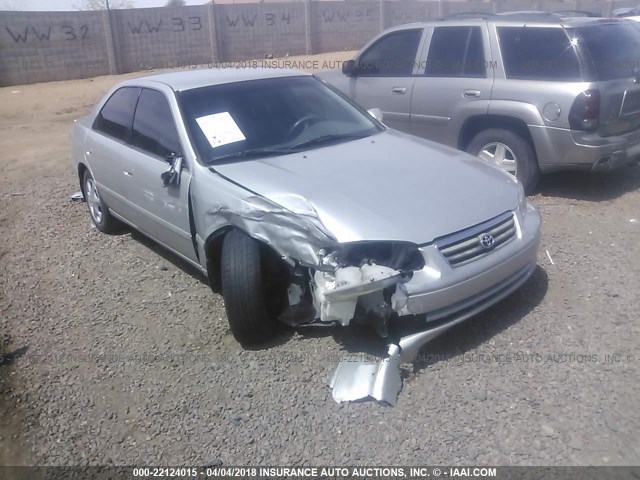 4T1BG22K71U057672 - 2001 TOYOTA CAMRY CE/LE/XLE SILVER photo 1