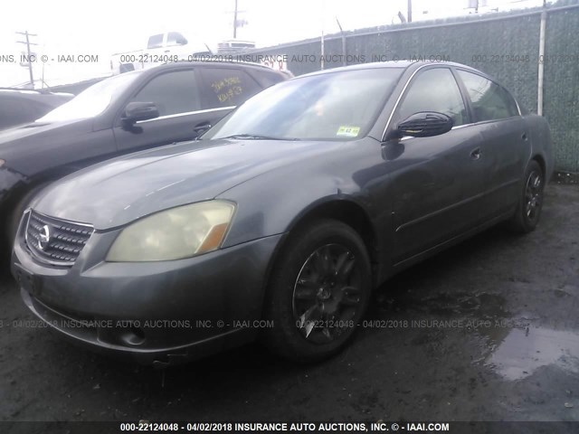 1N4AL11D45C269276 - 2005 NISSAN ALTIMA S/SL GRAY photo 2