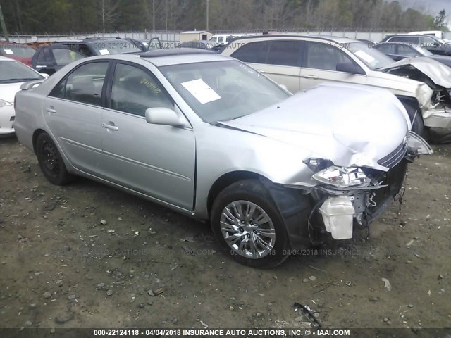 4T1BE32K13U225532 - 2003 TOYOTA CAMRY LE/XLE/SE ვერცხლისფერი ფოტო 1