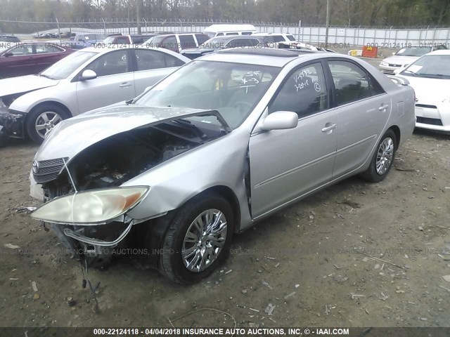 4T1BE32K13U225532 - 2003 TOYOTA CAMRY LE/XLE/SE ვერცხლისფერი ფოტო 2