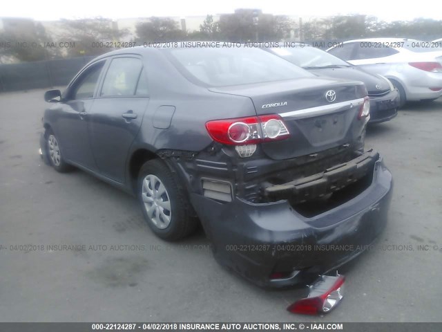 5YFBU4EE6DP171677 - 2013 TOYOTA COROLLA S/LE GRAY photo 3