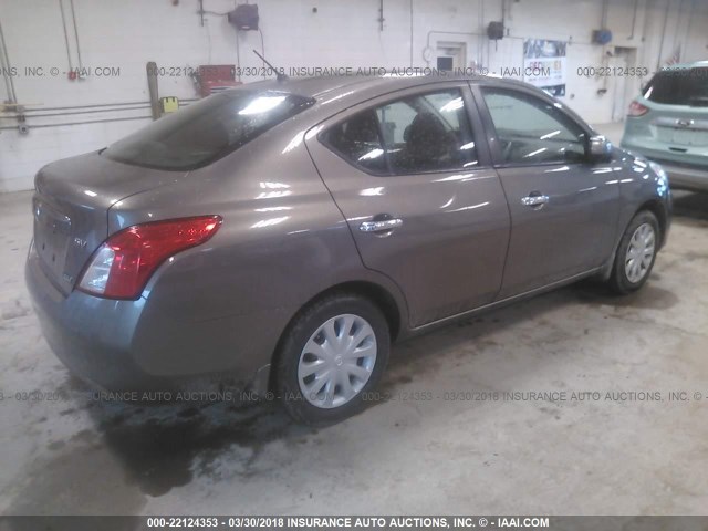 3N1CN7AP4CL903247 - 2012 NISSAN VERSA S/SV/SL GRAY photo 4