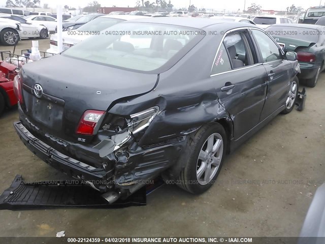 4T1BE46K77U550627 - 2007 TOYOTA CAMRY NEW GENERAT CE/LE/XLE/SE GRAY photo 4