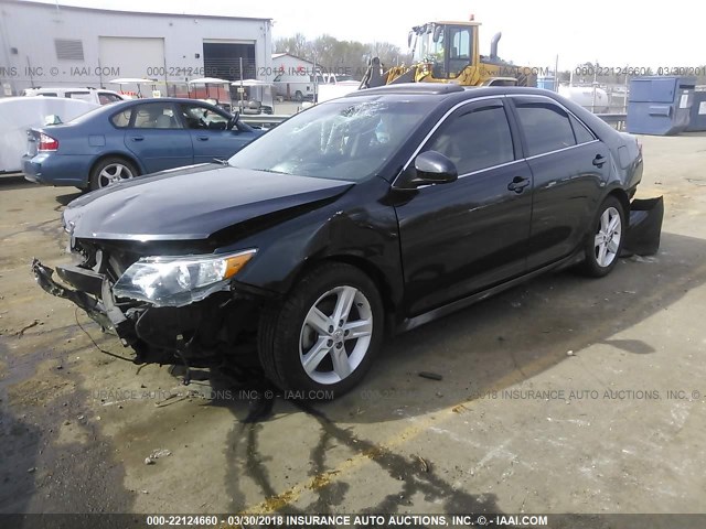 4T1BF1FK0CU603500 - 2012 TOYOTA CAMRY SE/LE/XLE BLACK photo 2
