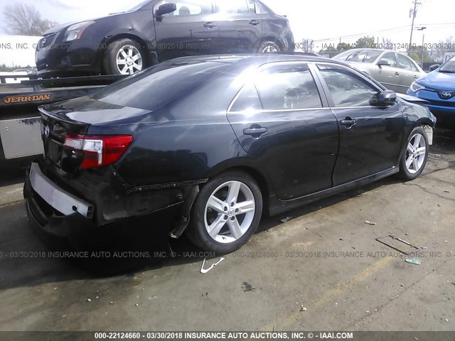 4T1BF1FK0CU603500 - 2012 TOYOTA CAMRY SE/LE/XLE BLACK photo 4