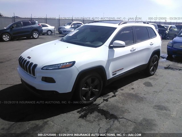 1C4PJLCS7GW258890 - 2016 JEEP CHEROKEE LATITUDE WHITE photo 2