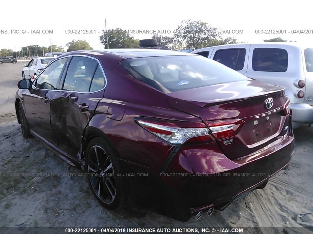 4T1B61HK4JU565344 - 2018 TOYOTA CAMRY XSE RED photo 3