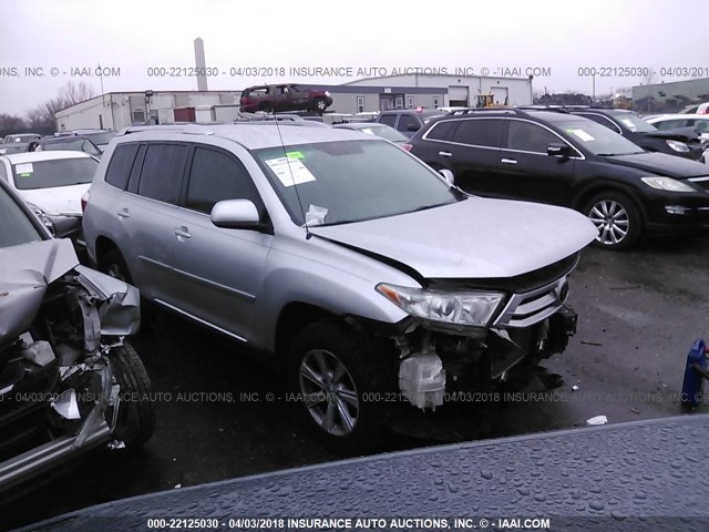 5TDZA3EH0CS027415 - 2012 TOYOTA HIGHLANDER SE SILVER photo 1