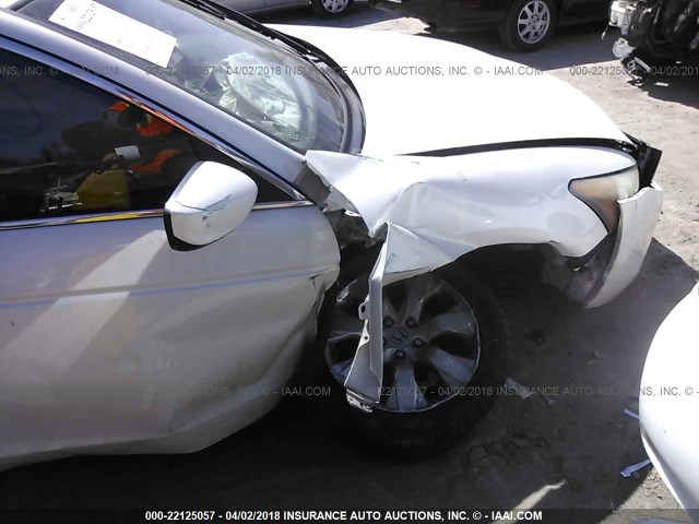 1HGCP36898A069915 - 2008 HONDA ACCORD EXL WHITE photo 6