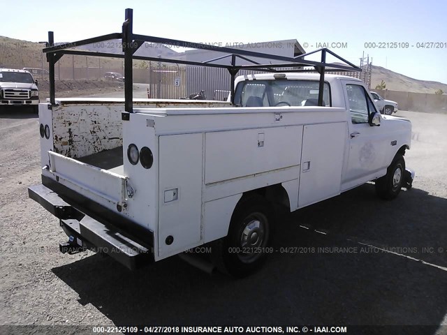 2FTEF25Y1PCA58619 - 1993 FORD F250 WHITE photo 4