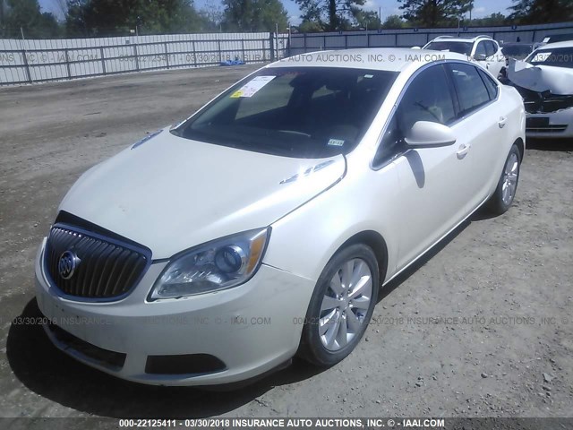 1G4PP5SK6G4123547 - 2016 BUICK VERANO WHITE photo 2