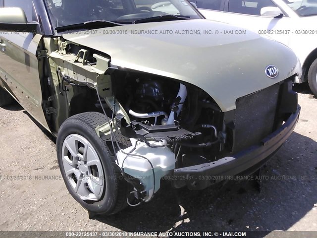 KNDJT2A59D7591458 - 2013 KIA SOUL GREEN photo 6