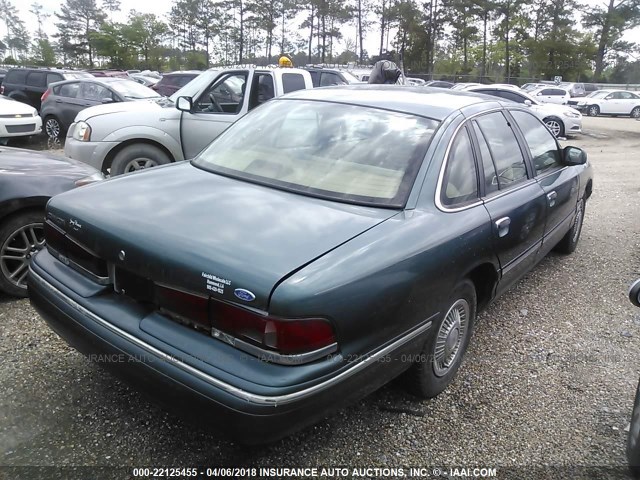 2FALP73W8SX106112 - 1995 FORD CROWN VICTORIA  GREEN photo 4