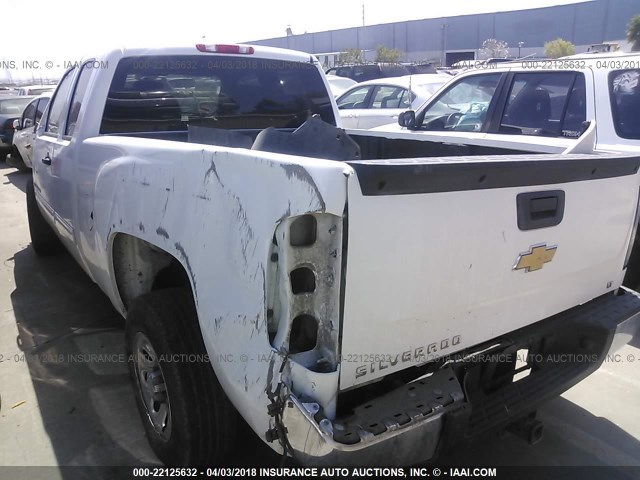 2GCEC29C691124801 - 2009 CHEVROLET SILVERADO C1500 LT WHITE photo 3