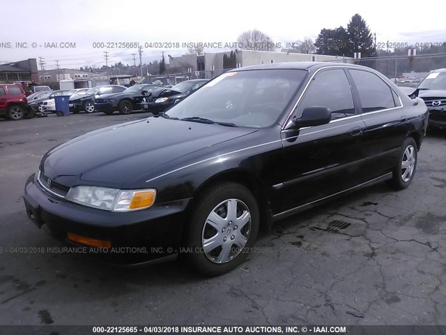 1HGCD5633VA270827 - 1997 HONDA ACCORD LX/EX BLACK photo 2