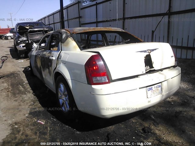 2C3KA43RX7H784642 - 2007 CHRYSLER 300 WHITE photo 3