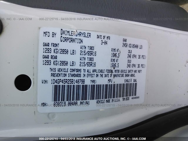 1D4GP45R25B140798 - 2005 DODGE CARAVAN SXT WHITE photo 9