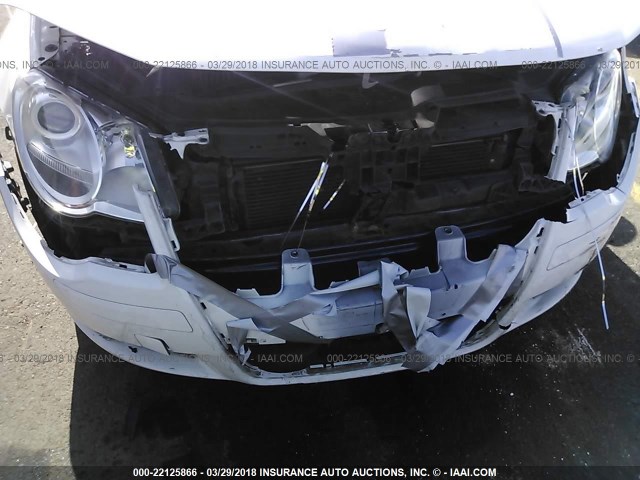 WVWFA71F08V002333 - 2008 VOLKSWAGEN EOS LUX Белый фото 6