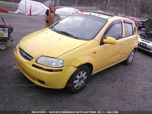 KL1TJ62664B233171 - 2004 CHEVROLET AVEO LS YELLOW photo 2