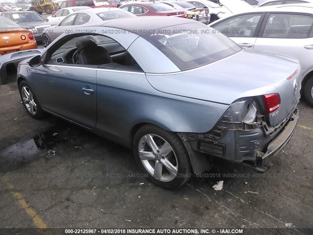 WVWFW7AH3CV005254 - 2012 VOLKSWAGEN EOS LUX/EXECUTIVE Jasnoniebieski zdjęcie 3