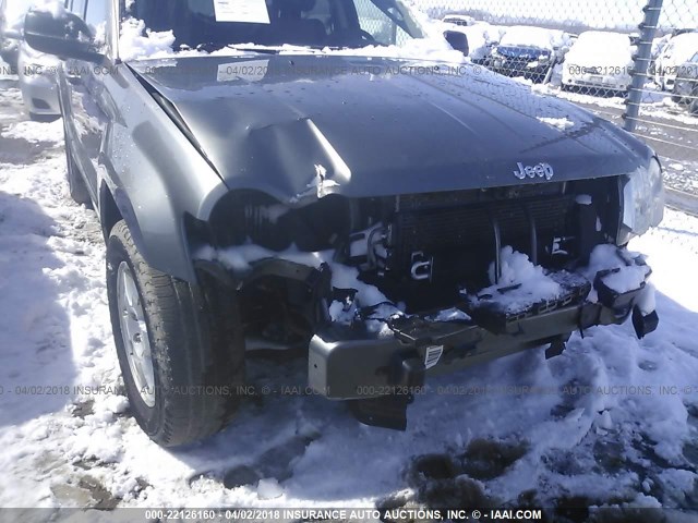 1J8HR48N88C124259 - 2008 JEEP GRAND CHEROKEE LAREDO GRAY photo 6