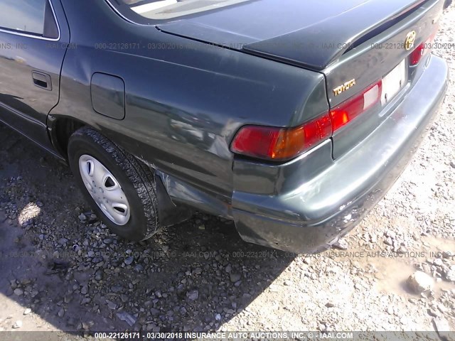 4T1BG22KXXU437789 - 1999 TOYOTA CAMRY CE/LE/XLE 绿色 照片 6